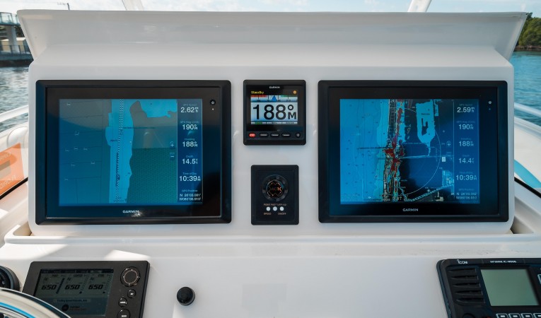 40 Intrepid Garmin Electronics