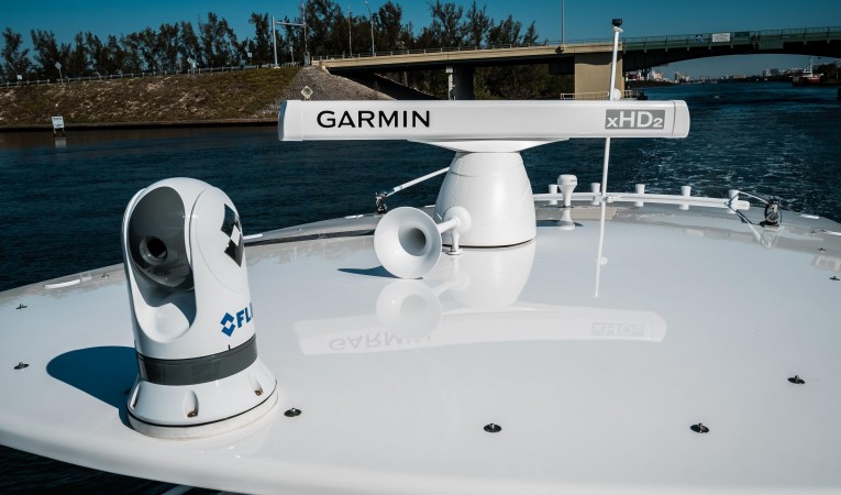 40 Intrepid FLIR, Garmin xHD2 Radar