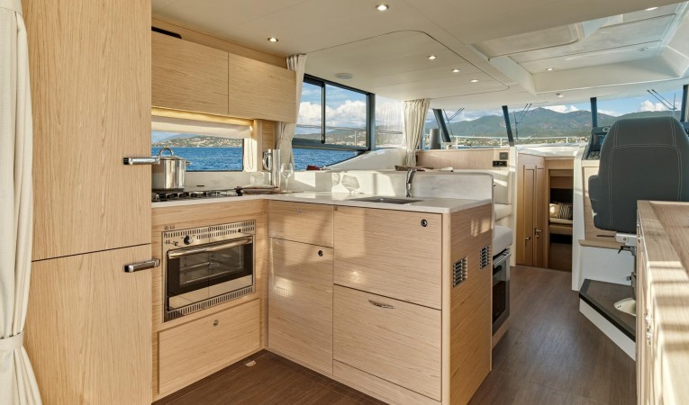 48 Beneteau 