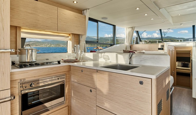 48 Beneteau 