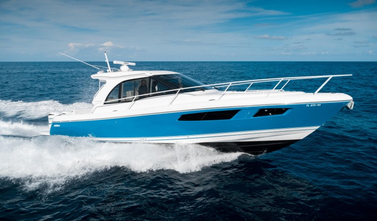 41 Intrepid Port Profile