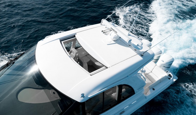 41 Intrepid Electric Sunroof