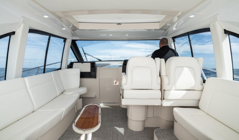 41 Intrepid Helm Deck