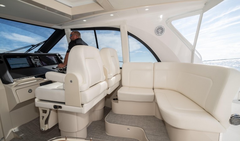 41 Intrepid Additional Seating with Storage