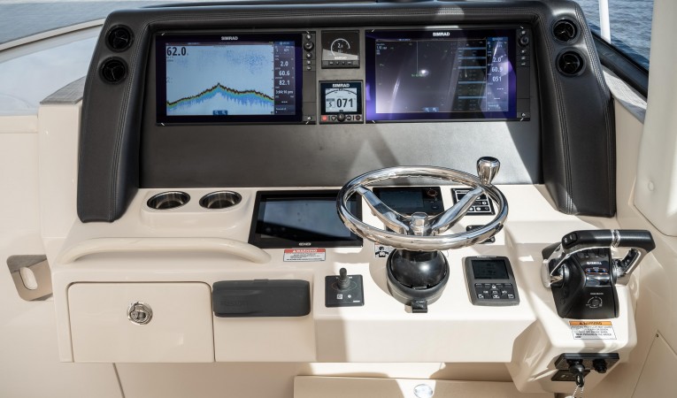 41 Intrepid Simrad Electronics