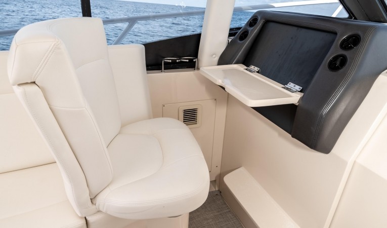 41 Intrepid Electric Seat Forward