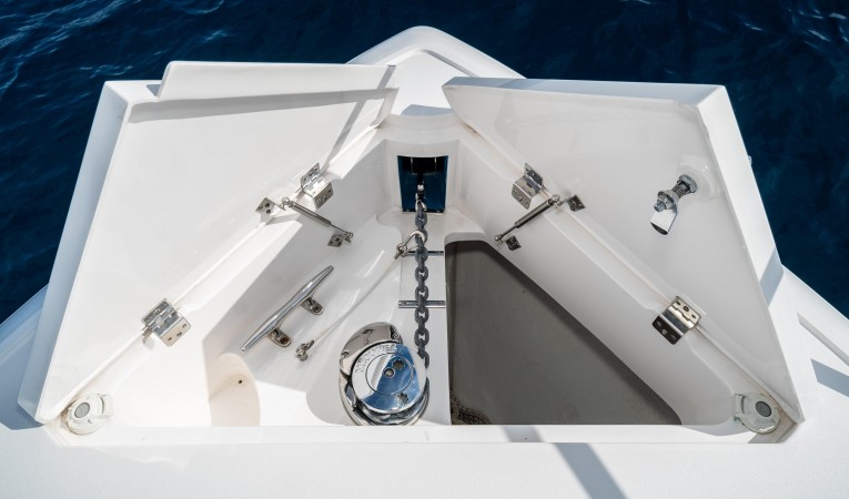 41 Intrepid Bow with Windlass