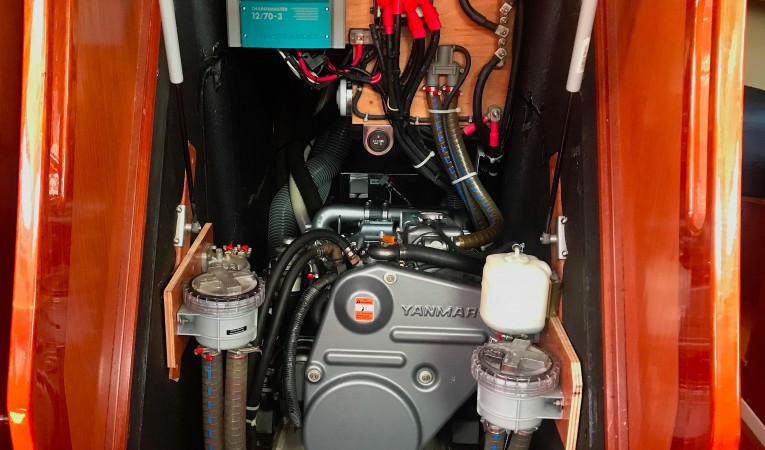 52 Beneteau Yanmar Engine
