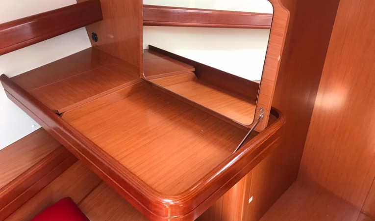 52 Beneteau Vanity