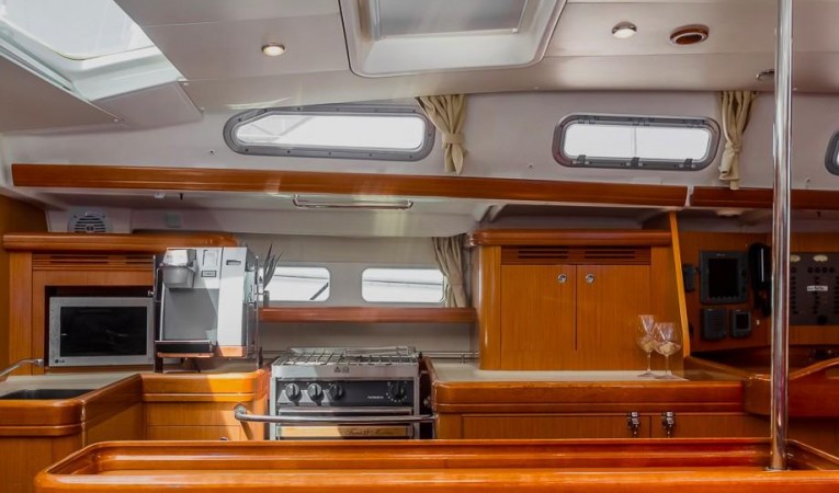 52 Beneteau Galley