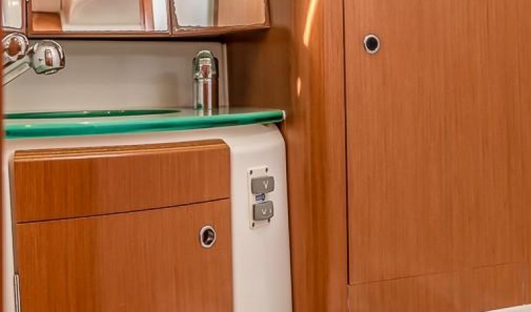 52 Beneteau Port Head