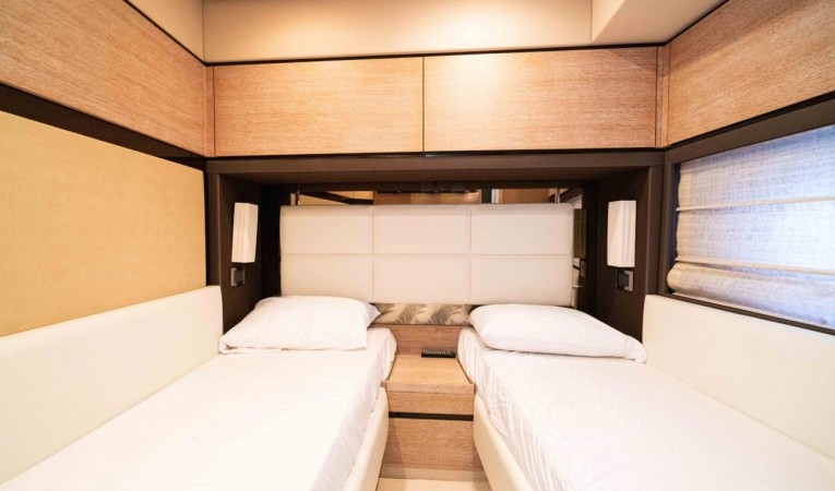 70 Azimut 2014 Azimut 70 Flybridge