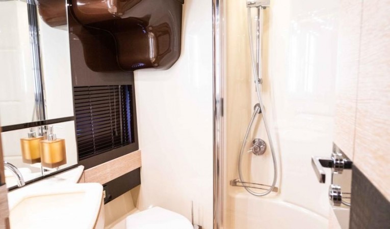 70 Azimut 2014 Azimut 70 Flybridge