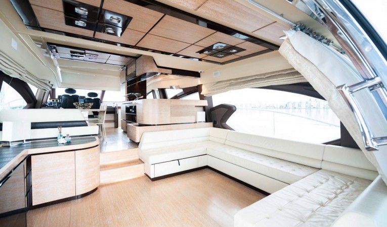 70 Azimut 2014 Azimut 70 Flybridge
