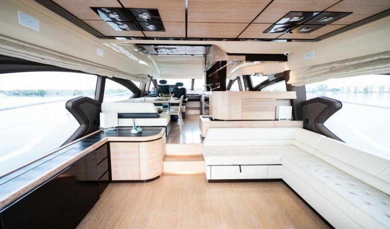 70 Azimut 2014 Azimut 70 Flybridge