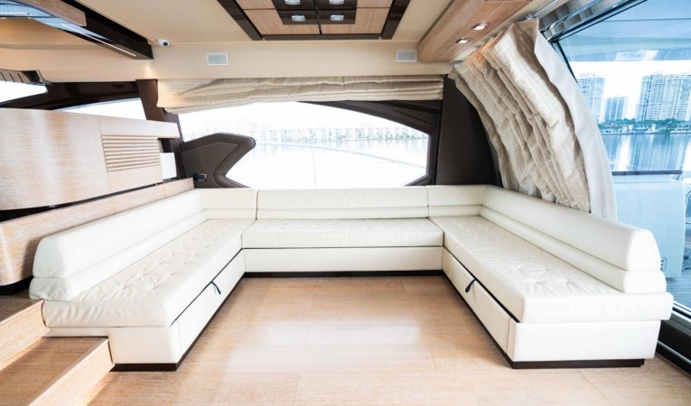 70 Azimut 2014 Azimut 70 Flybridge