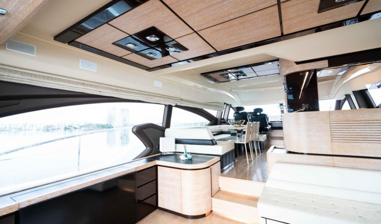 70 Azimut 2014 Azimut 70 Flybridge