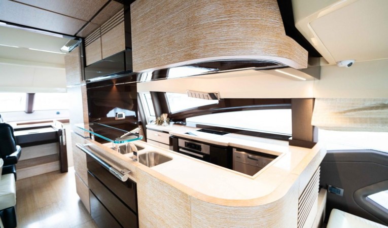 70 Azimut 2014 Azimut 70 Flybridge