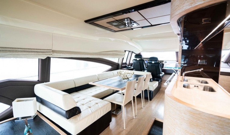 70 Azimut 2014 Azimut 70 Flybridge