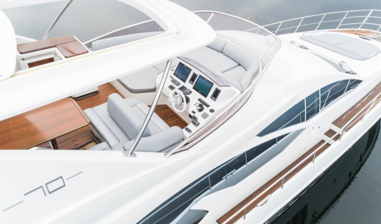 70 Azimut 2014 Azimut 70 Flybridge