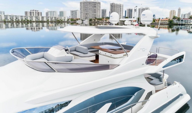 70 Azimut 2014 Azimut 70 Flybridge