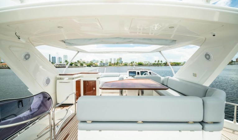 70 Azimut 2014 Azimut 70 Flybridge