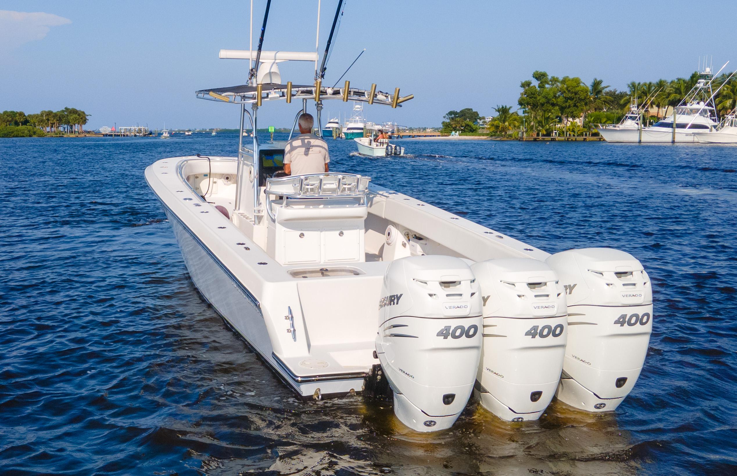 36′ Contender Gets SeaDek®, Lights, and More – Florida Marine Customs