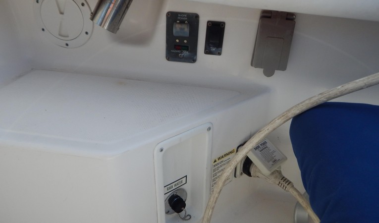 29 Tiara Molded Steps