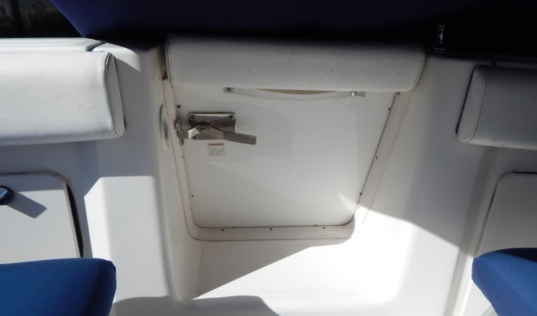 29 Tiara Center Door