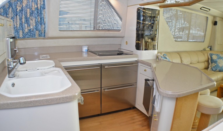 55 Sea Ray Galley
