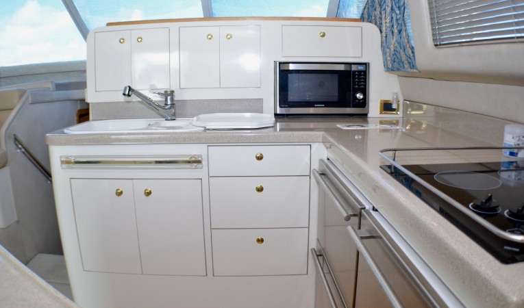 55 Sea Ray Galley