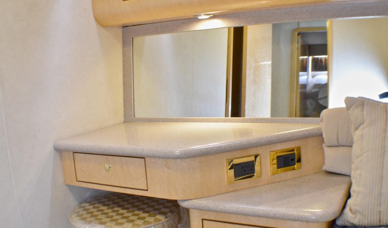 55 Sea Ray Starboard Cabin