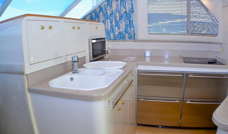 55 Sea Ray Galley