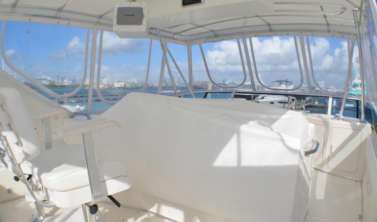 55 Sea Ray Helm Covered