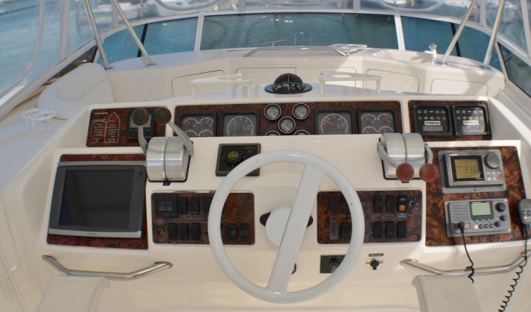55 Sea Ray Helm