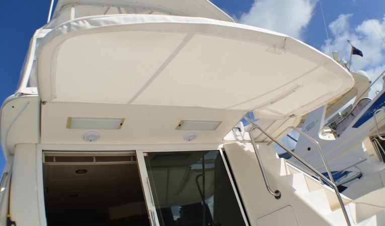 55 Sea Ray Extended Cockpit Bimini