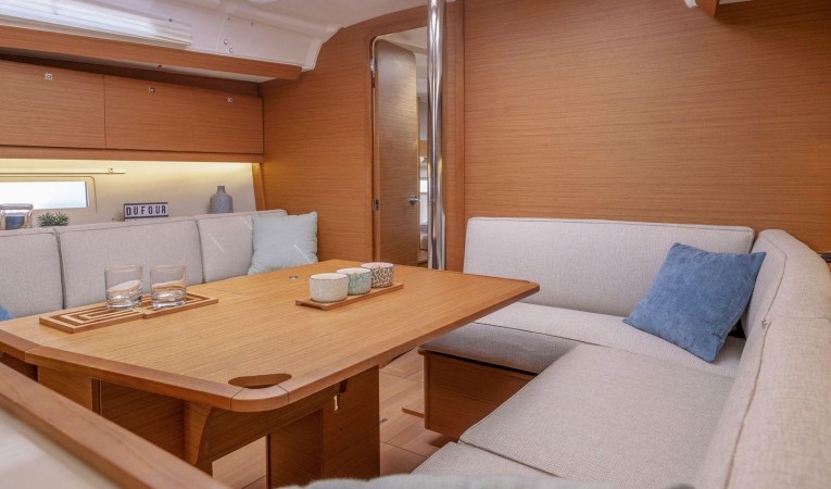 39 Dufour 