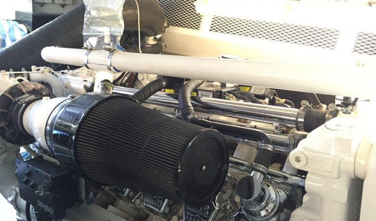 61 Viking MTU 1480 HP 2400 Original Hours