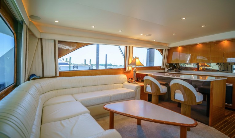 61 Viking Updated Decor Including Bar Stools