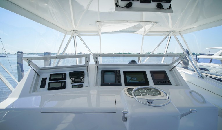 61 Viking Electronics, Garmin 8515, Two VHFs
