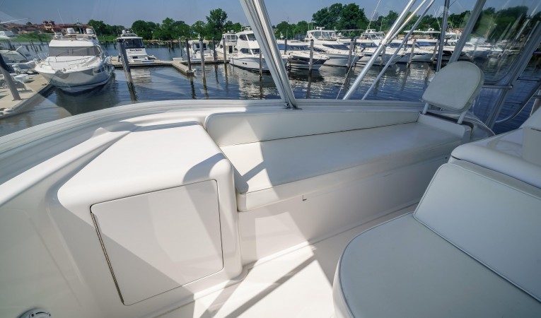 61 Viking Starboard flybridge