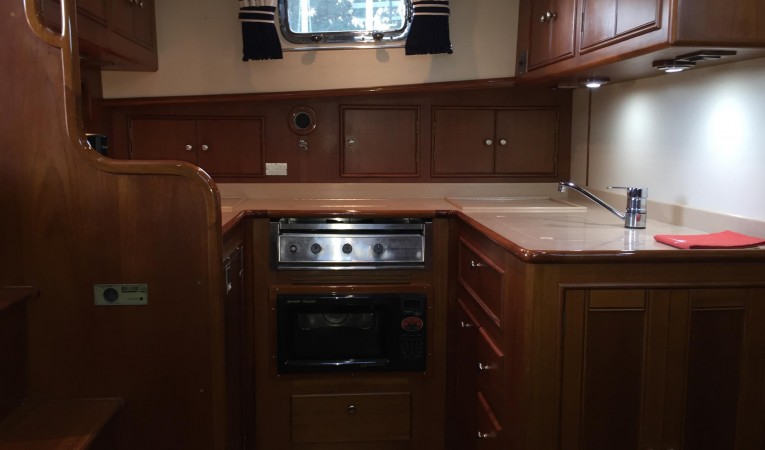 38 Grand Banks GALLEY