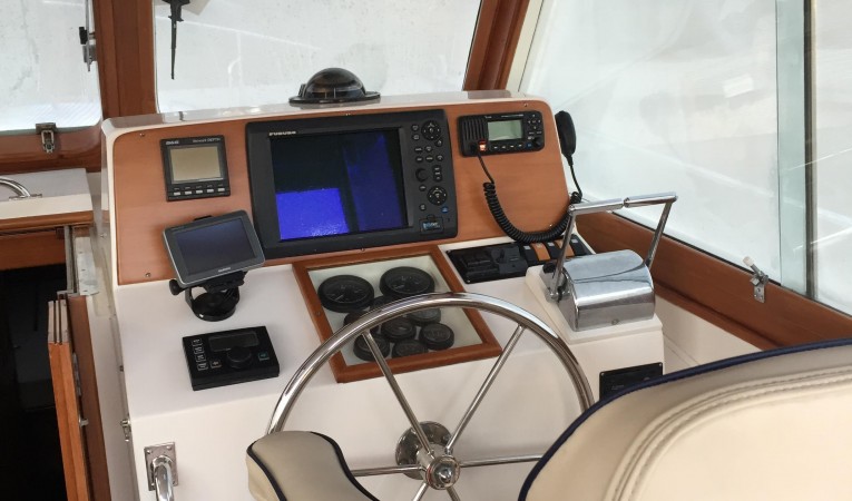 38 Grand Banks HELM