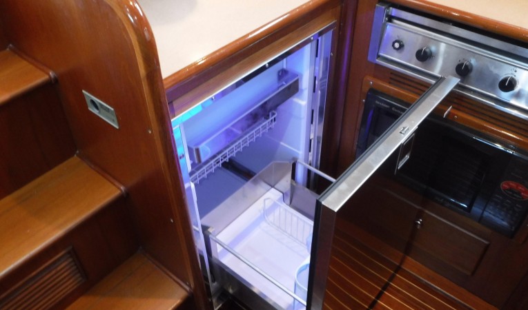 38 Grand Banks Isotherm drawer refrigeration AC/DC