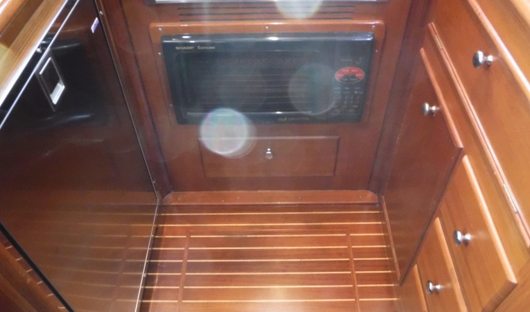 38 Grand Banks Galley