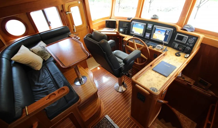 55 Selene Pilothouse