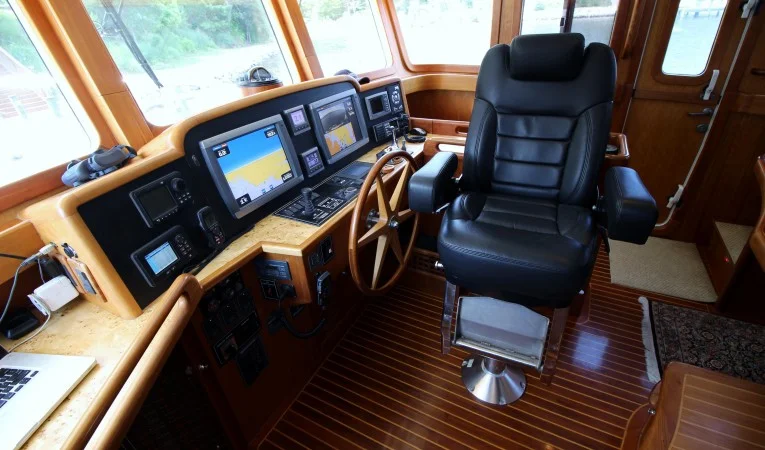 55 Selene Pilothouse