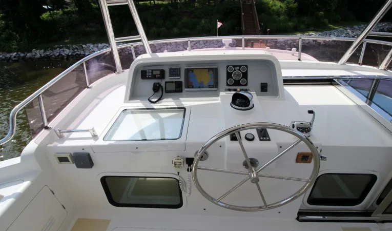 55 Selene Flybridge helm
