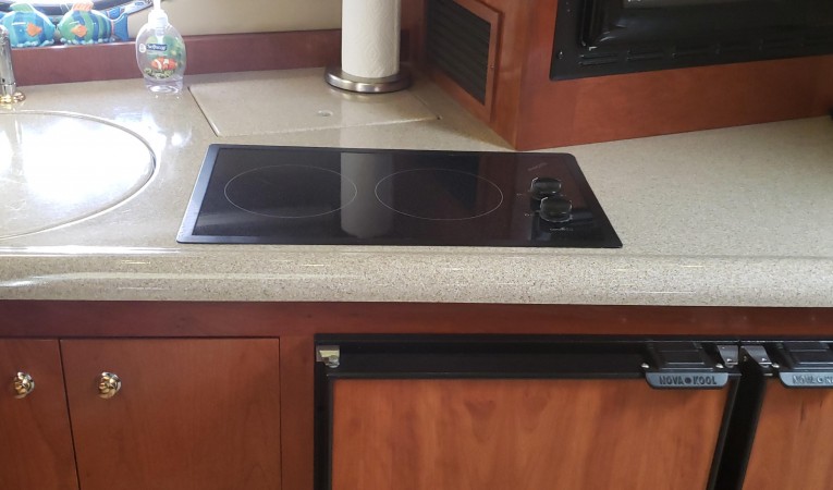 40 Cruisers Yachts Two Burner stove