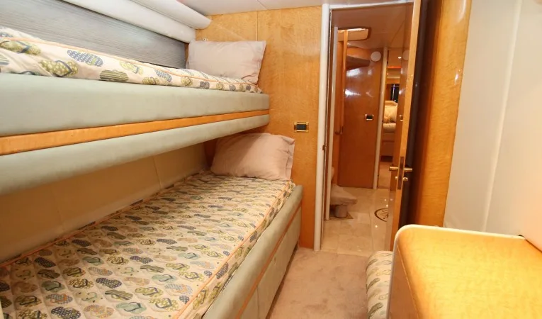 76 Lazzara 